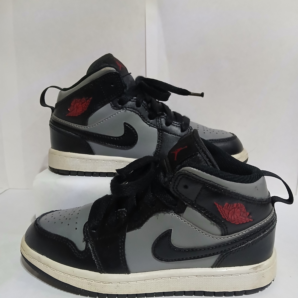 Nike Air Jordan One Aj1 Shadow Kids Mids Sz 13c Grey Red Formal